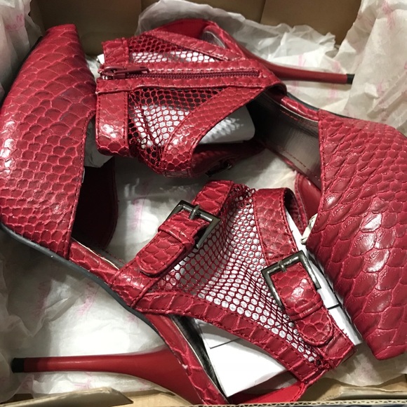 Red Snakeskin Heels - Picture 9 of 10